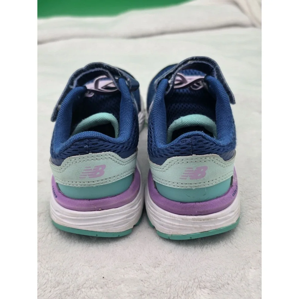 New Balance Kid's 680 V6 Hook and Loop Running‎ Shoe Toddler 2.5